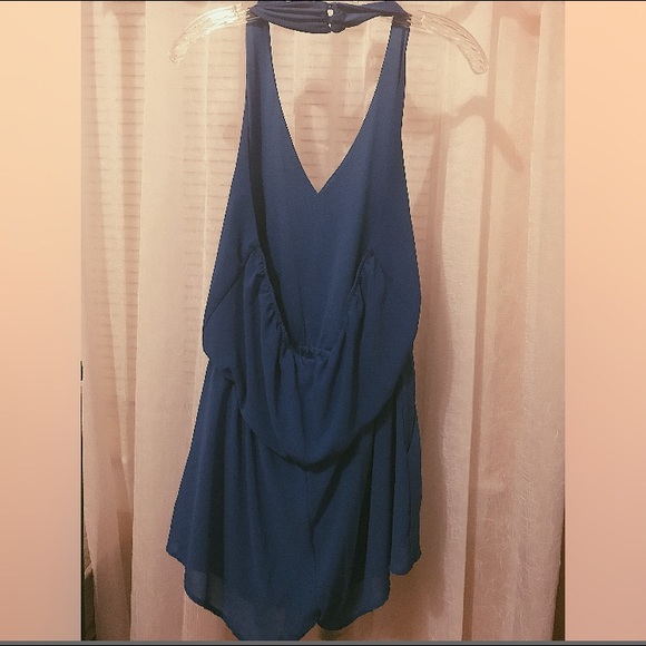 Loose Romper w/ Pockets - Picture 4 of 5